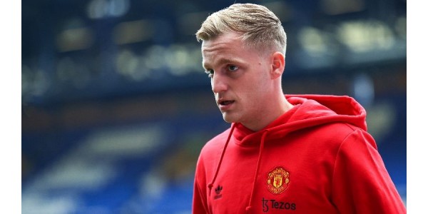 Manchester United ponownie zdecydował się wypożyczyć Donny'ego van de Beeka do Eintracht Frankfurt